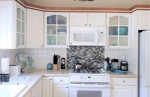 Buzzards Bay Haus | Walk to Onset Beach Gorgeous Victorian Home - Free Aug 21-28th!