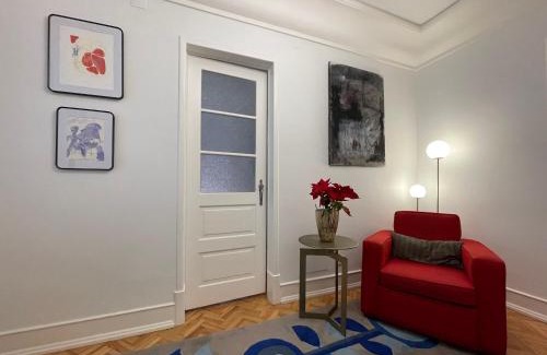 Sao Joao de Deus Haus | That Place For U - Suite Vintage