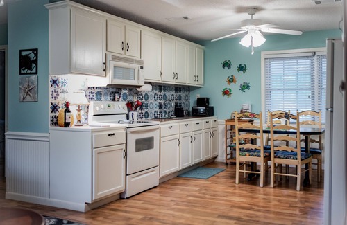 Shoreline Park Haus | The 1st Camp You'll Want to Stay At! Private Boat Launch & Plenty of Outdoor Fun