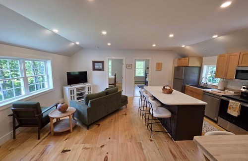 Northeast Harbor Wohnung | The Afterdeck - New Cozy 2-Bedroom Getaway in Asticou Village, Northeast Harbor