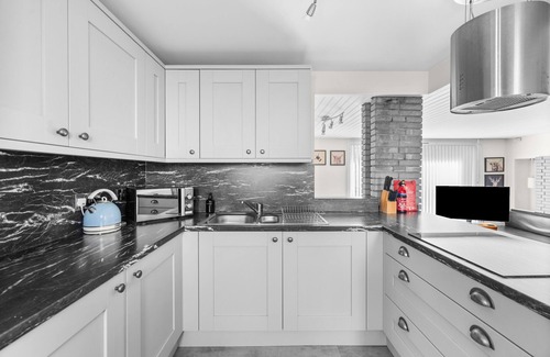 Carnoustie Skihütte | The Albatross - Everything's Above Par