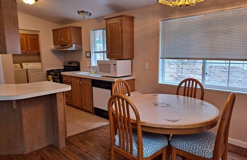 Baxter Haus | The Alta House/Sierra Woods