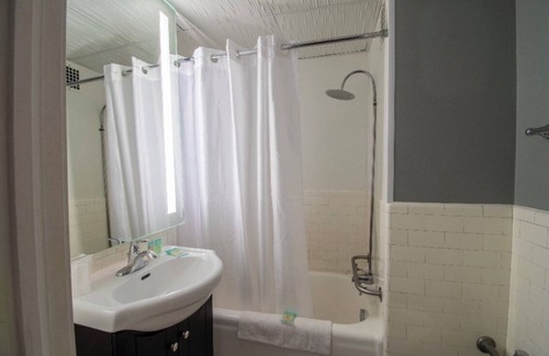 Superior Hotel | The Androy Hotel - Superior Duluth