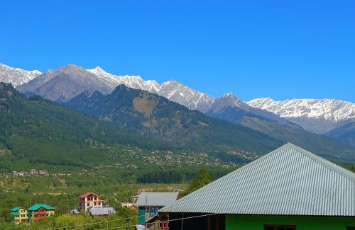 Manali Resort | The Applewood Villa Resort Romantic Mountain Retreat in Manali