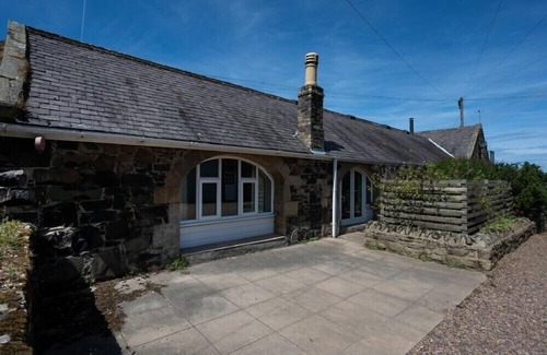 Waren Mill Hütte | THE ARCHES, pet friendly, with open fire in Bamburgh