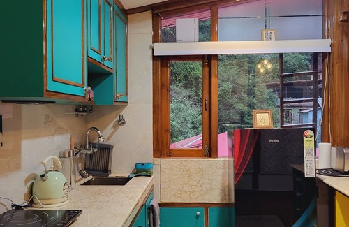 Chhota Shimla Wohnung | The Attic Suite at Shimla Gypsy with 360° view and a sky roof