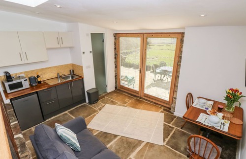 Sowerby Bridge Hütte | THE BARN AT CROW HILL SHAW FARM, romantic in Sowerby Bridge