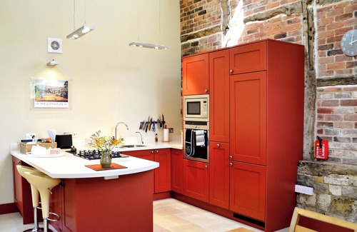 Winchcombe Hütte | THE BARN REBORN - NRP