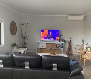 Primrose Sands Haus | The Beach House @ Primrose Sands