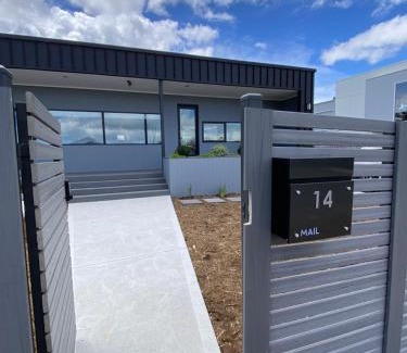 Primrose Sands Haus | The Beach House @ Primrose Sands