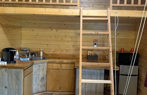 Freedom Wohnung | The Bear Cabin a rustic ranch cabin