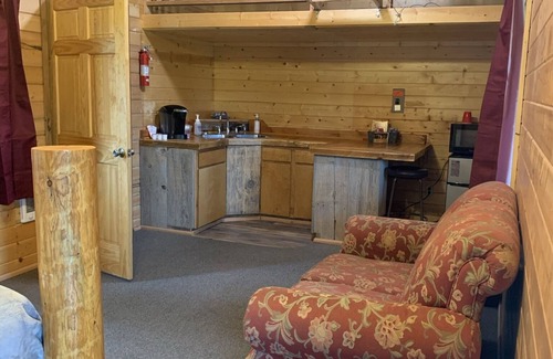 Freedom Wohnung | The Bear Cabin a rustic ranch cabin