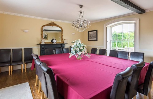 Westbury-on-Severn Villa | The Bell and Flamingo