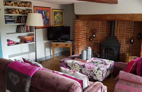 East Knoyle Haus | The Bell House