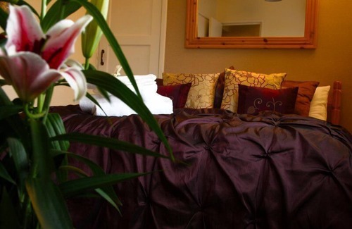 Eckington Bed & Breakfast | The Bell - Restaurant with rooms