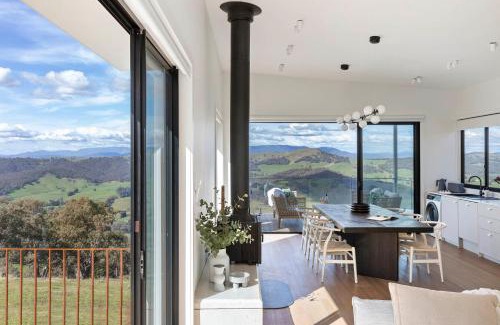Myrrhee Haus | The Bella Vista by Mt Bellevue
