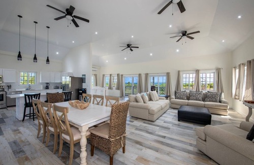 North Palmetto Point Haus | The Better Life & Cottage 5 Bedroom Home