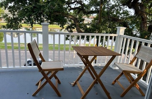 Bayou St. John Haus | THE BIG EASY LIFE - ON THE BAYOU!!