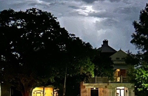 Bayou St. John Haus | THE BIG EASY LIFE - ON THE BAYOU!!