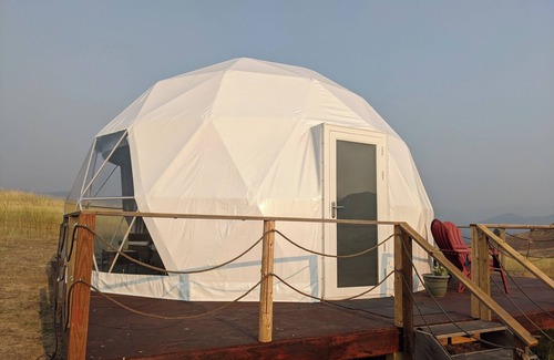 Plains Wohnmobilvermietung | The Bigfoot Dome with spectacular views in charming Plains, Montana.