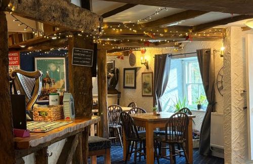 Dursley Hotel | The Black Horse Inn