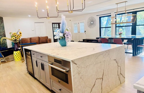 West Friendship Haus | The blissful house in Howard County with 3 bedrooms 3 bathrooms.