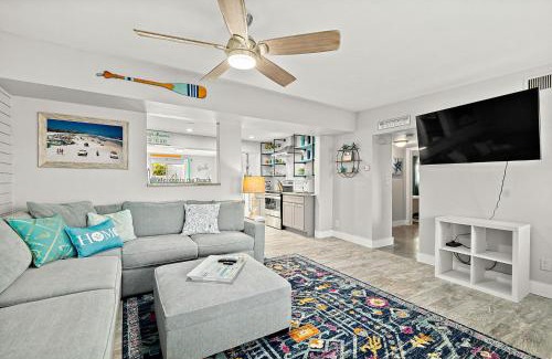 Van Valzah Haus | The Blue Anchor Cottage