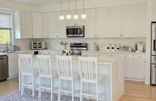 Center Moriches Haus | "The Blue Door" House Waterfront