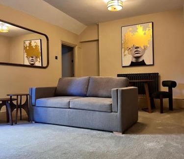 Pontypridd Hotel | The Blueberry Hotel