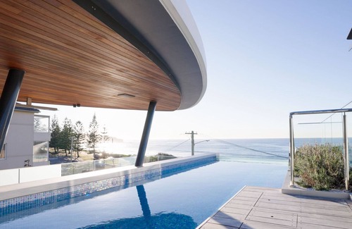 Curl Curl Haus | The Boathouse Executive Luxury House in Curl Curl