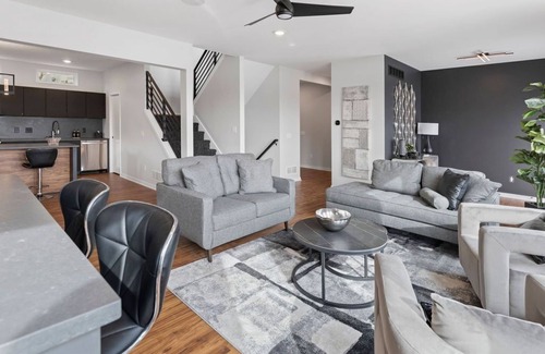 Rockford Haus | The Bostwick Lake Resort in Rockford, MI