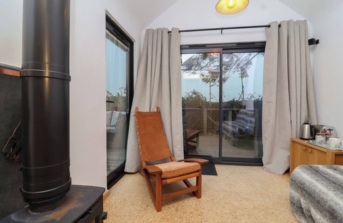 Zeals Hütte | THE BOTHY, pet friendly, with open fire in Mere