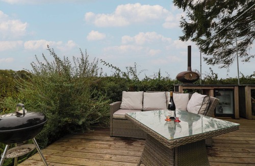 Zeals Hütte | THE BOTHY, pet friendly, with open fire in Mere