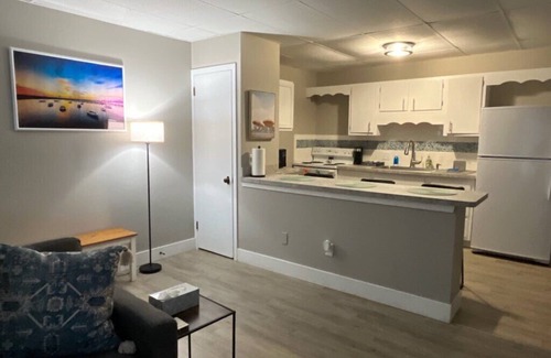 Fairport Harbor Wohnung | The Breakwall Suite!