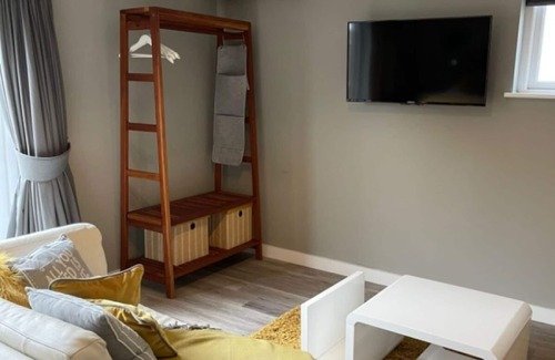 Meldreth Bed & Breakfast | The British Queen