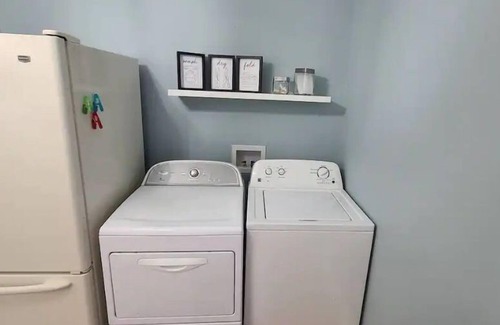 Albion Haus | The Briton - Historic 1890 Victorian, First Floor