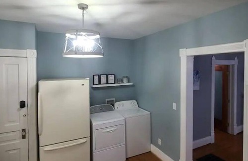 Albion Haus | The Briton - Historic 1890 Victorian, First Floor