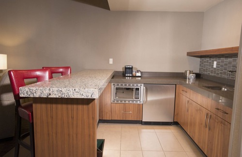 Columbia Hotel | The Broadway Columbia - a DoubleTree by Hilton