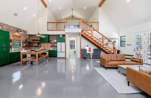 Georgetown Haus | The Broken Tree Ranch: Barnhouse in the Woods with Pool & RV hook-up
