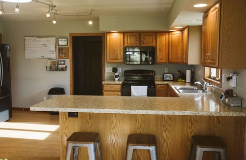 Ontario Haus | The Broken Windmilll Inn Ontario Farm Retreat