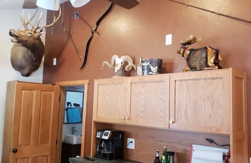 Kila Haus | (The Bugling Elk)