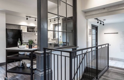 Indianapolis Haus | The Bungalow @Keystone Chic 2BR/3BED/2.5BA Getaway