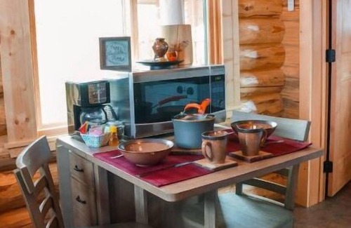 Salmon Kabine | The Bunkhouse at J&J Cabins