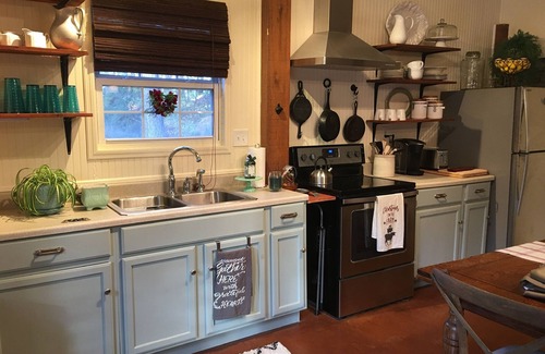 Madison Kabine | The Bunkhouse