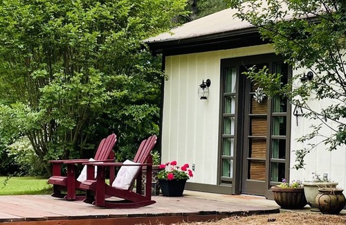 Madison Kabine | The Bunkhouse