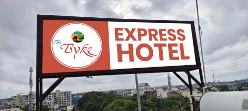 Indore Hotel | The Byke Express - Near Vishesh Jupiter Hospital