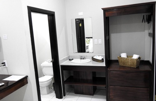 Independence and Mango Creek Hotel | The Toucan Inn