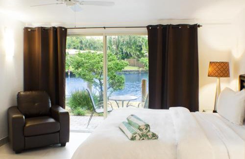 Wilton Manors Resort | The Cabanas Guesthouse & Spa - Gay Resort catering to Gay Men