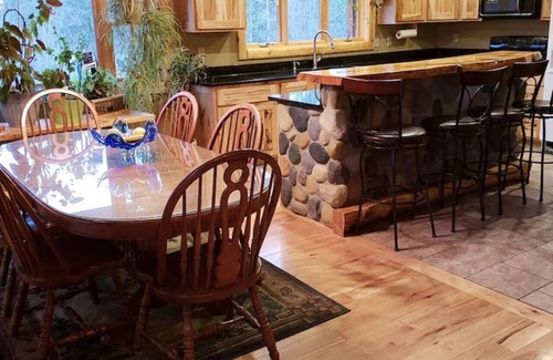 Necedah Kabine | The Cabin at The Land of the Yellow River Rentals