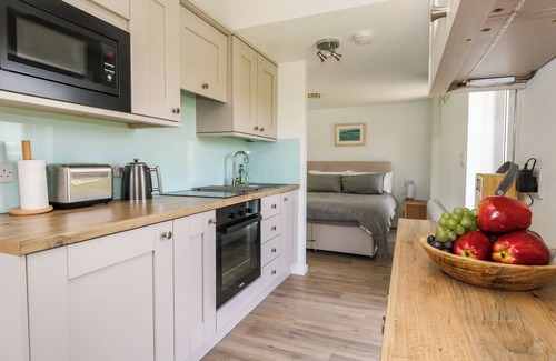 Swanage Hütte | THE CABIN, romantic, with a garden in Swanage